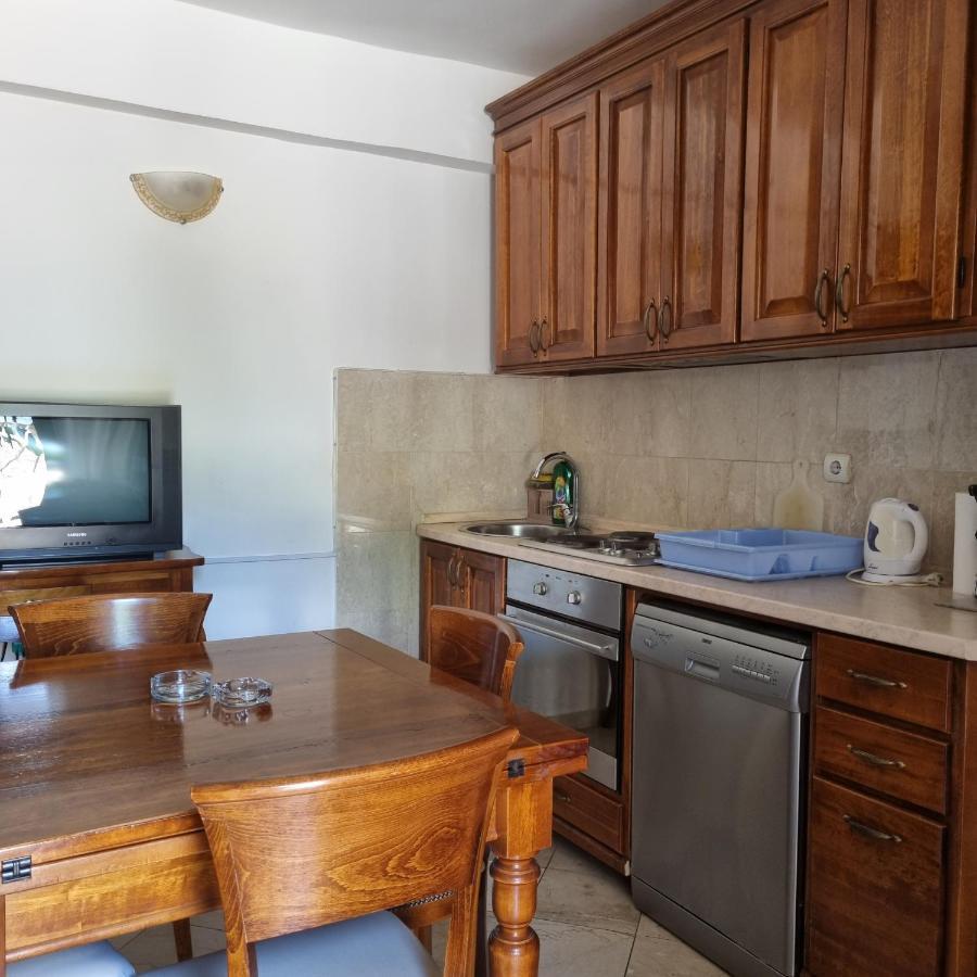 Apartment Jovan2,On The Beach With Free Wi-Fi Kotor Exterior photo